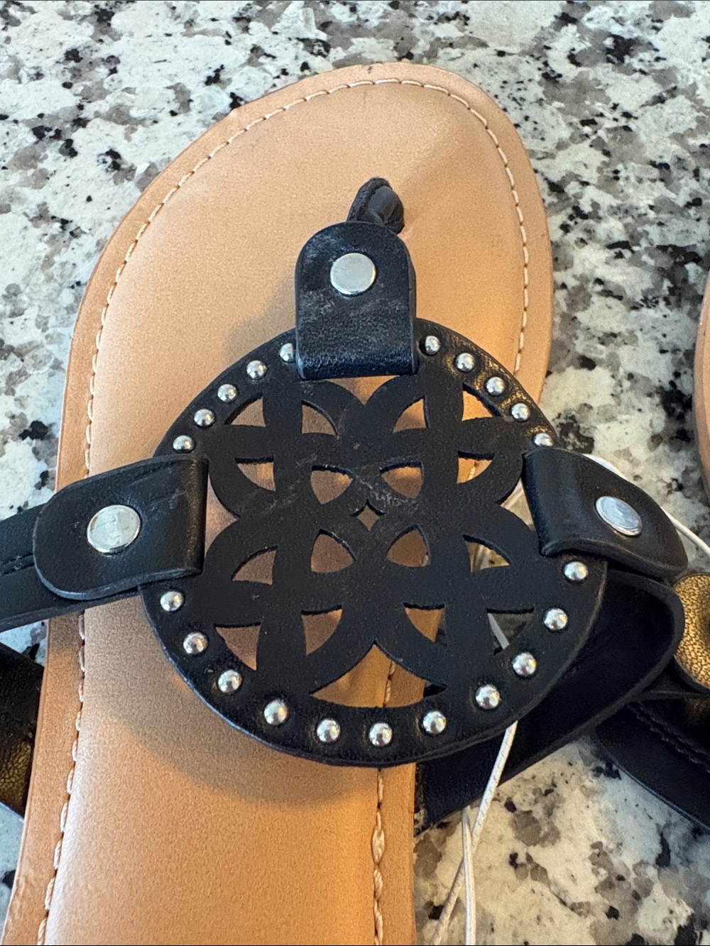 DV by Dolce Vita Black Cutout Medallion Thong Sandals - Picture 3 of 5